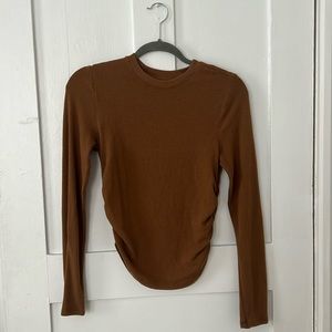 Madewell jersey ruched long sleeve tee (pecan shell color) (M)